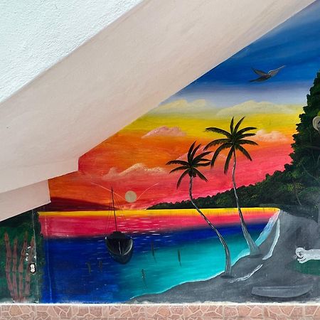 Las Palmas Hotel GOLD STANDARD APPROVED Corozal Exterior foto