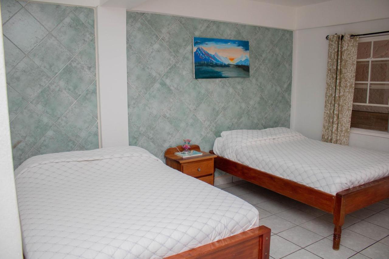 Las Palmas Hotel GOLD STANDARD APPROVED Corozal Exterior foto