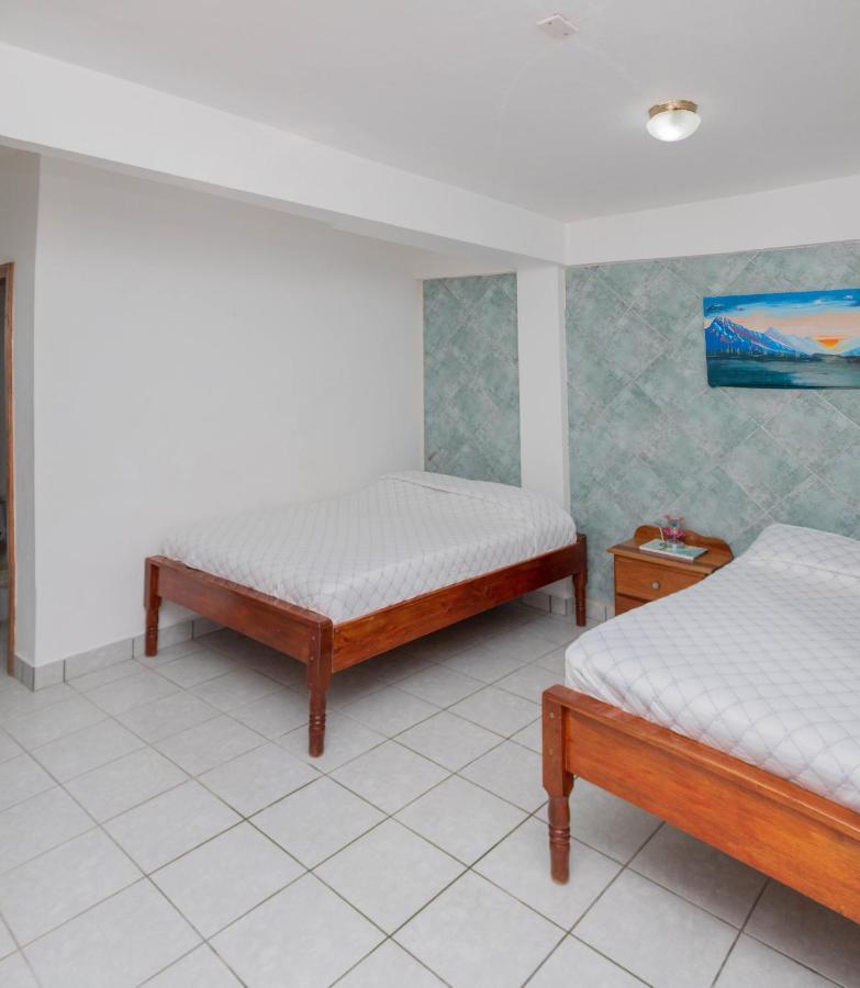 Las Palmas Hotel GOLD STANDARD APPROVED Corozal Exterior foto
