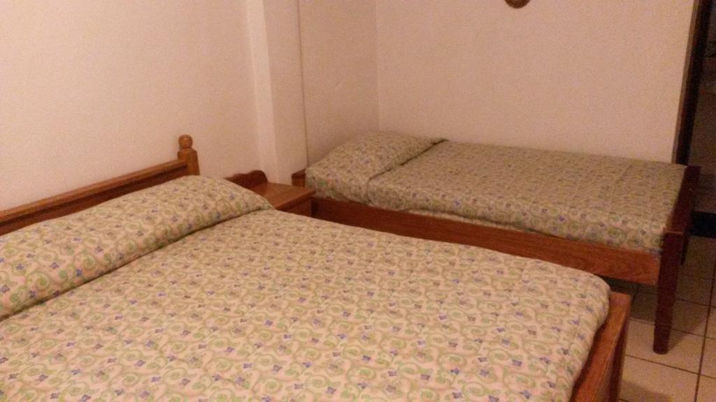 Las Palmas Hotel GOLD STANDARD APPROVED Corozal Habitación foto