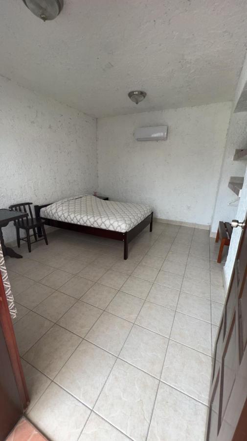Las Palmas Hotel GOLD STANDARD APPROVED Corozal Exterior foto
