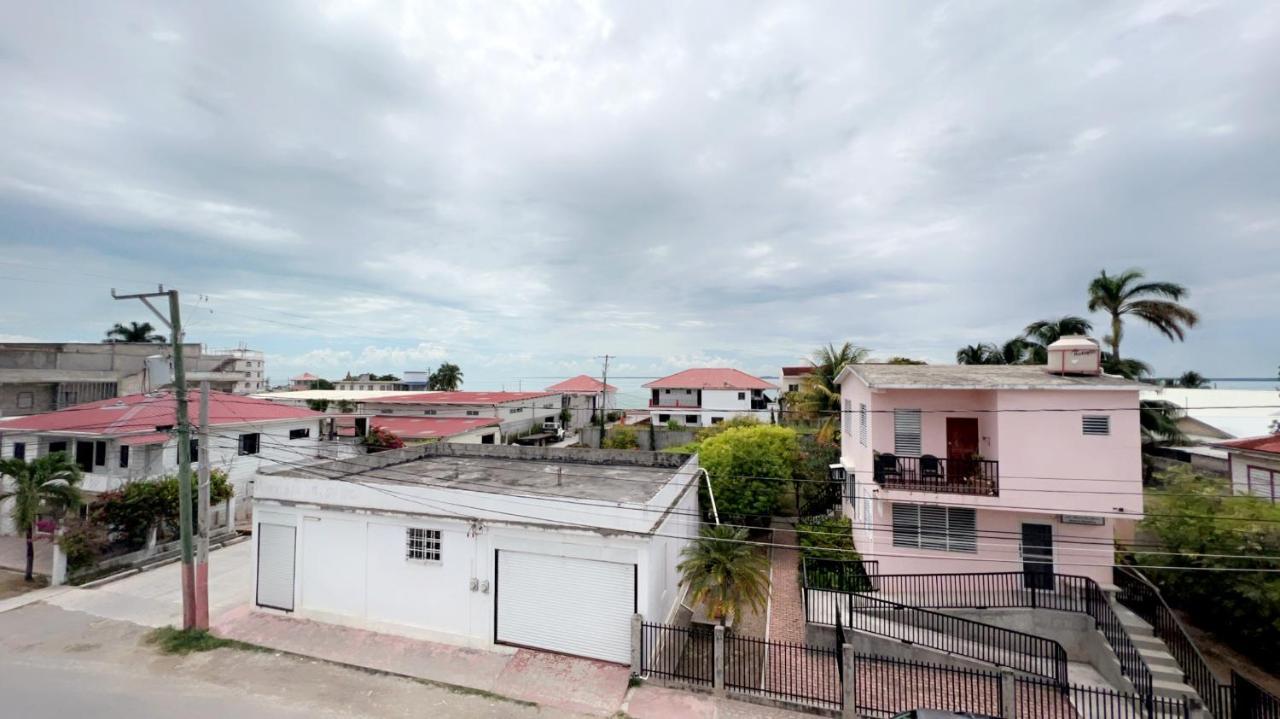 Las Palmas Hotel GOLD STANDARD APPROVED Corozal Exterior foto