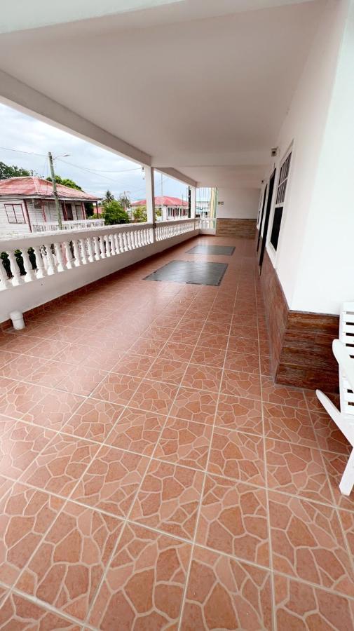 Las Palmas Hotel GOLD STANDARD APPROVED Corozal Exterior foto