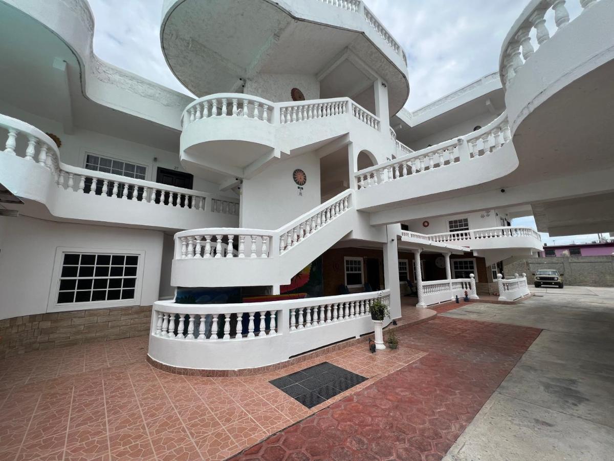 Las Palmas Hotel GOLD STANDARD APPROVED Corozal Exterior foto