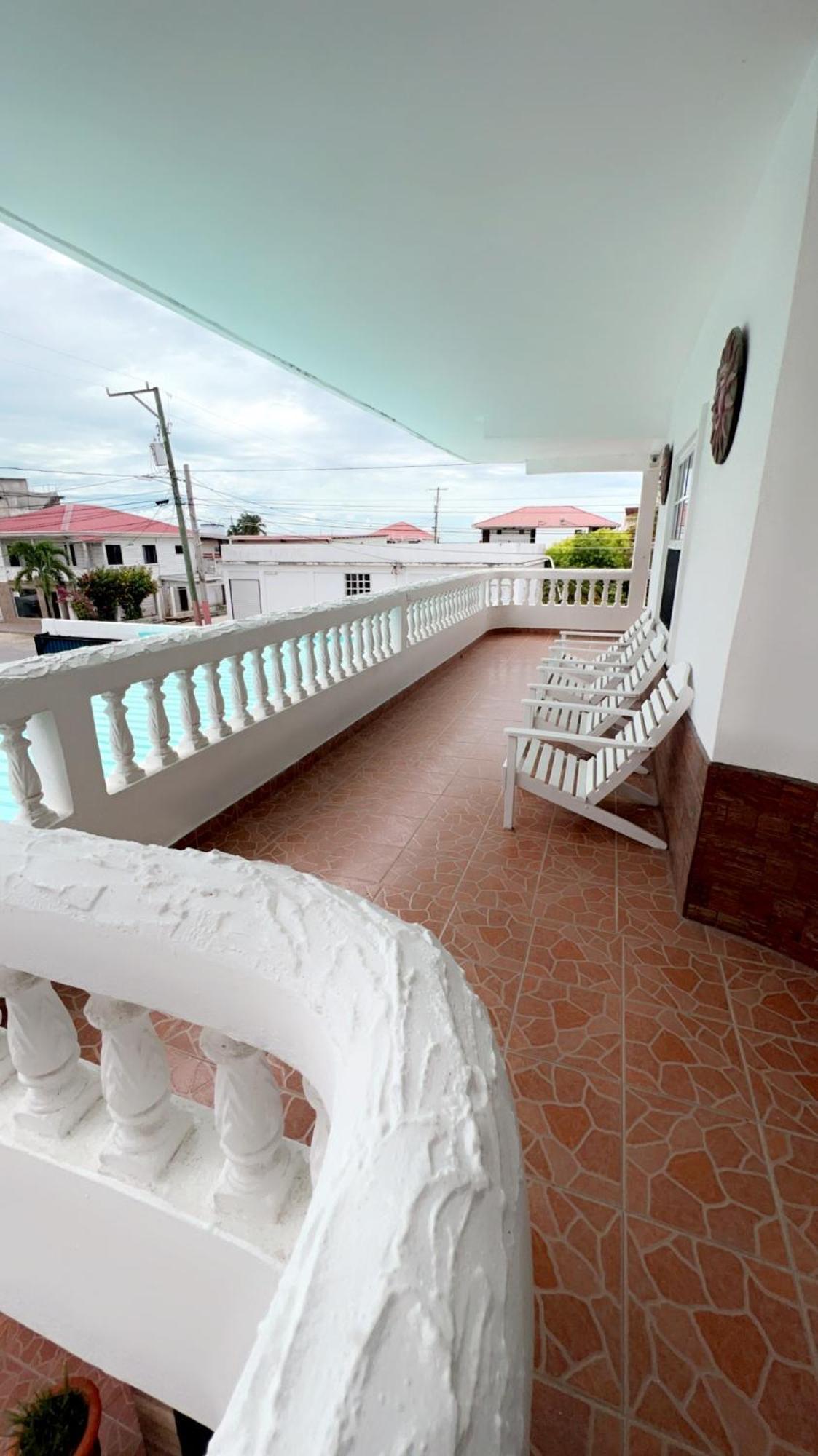 Las Palmas Hotel GOLD STANDARD APPROVED Corozal Exterior foto